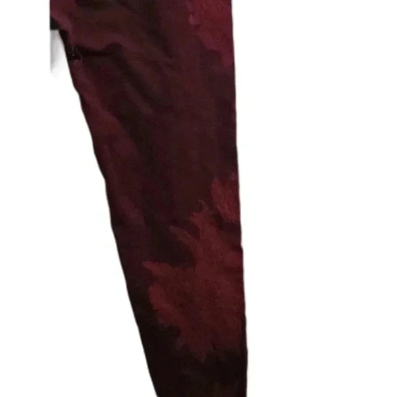 High Waisted Athletic Capris By Fabletics XS - Picture 6 of 6